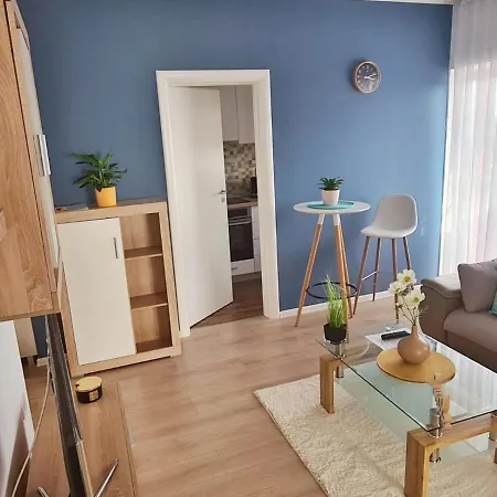 Skyblue Central Apartment - 2 Bedrooms & Free Parking Oradea Exterior photo
