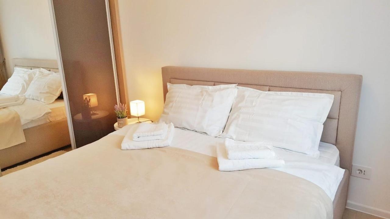 Skyblue - 2 Bedrooms & Free Parking Apartment
