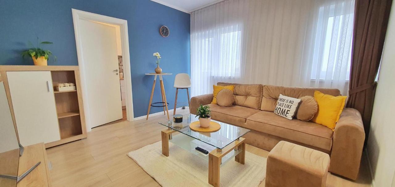 Apartment Skyblue - 2 Bedrooms & Free Parking Oradea